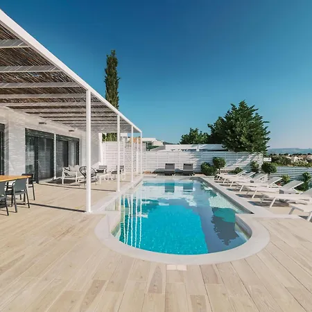 Villa Cavo *
